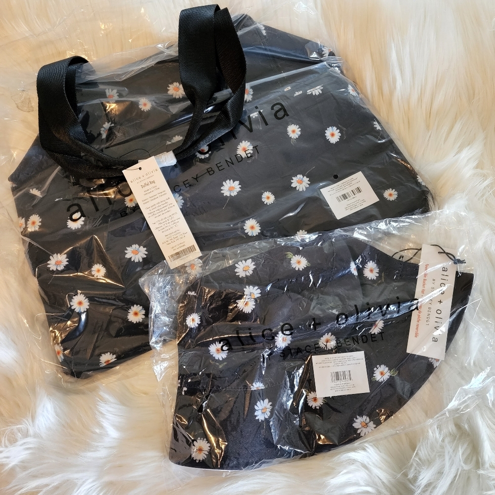 NWT ALICE + OLIVIA Daisy Print Duffel And Hat